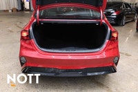 Key Features: Heated front seats, premium cloth seating surfaces, power sunroof, smart key with push... (image 3)