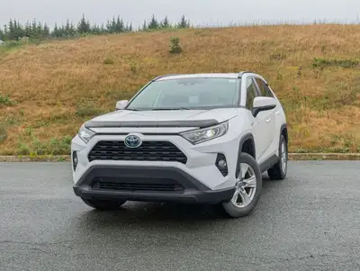 ... Engine: 4 Cylinder Engine 2.5L L/100Km City: 5.8 L/100Km Hwy: 6.3 Safety Equipment Electronic St...