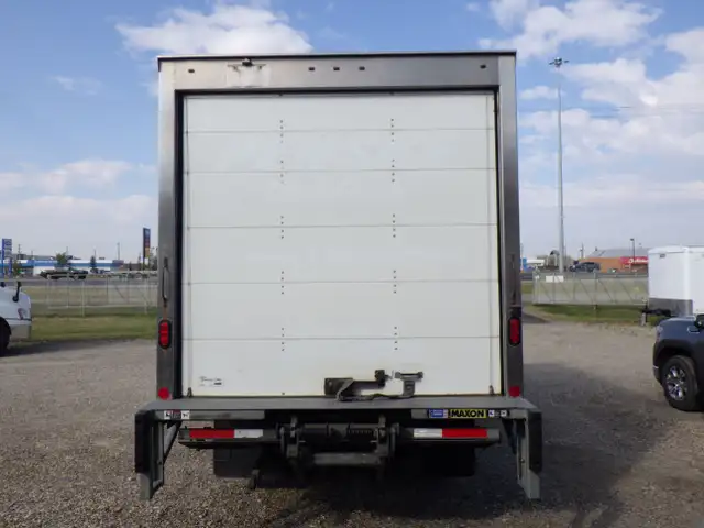 2018 Isuzu NQR With 16 Ft Dry Van #0826A in Heavy Trucks in Red Deer - Image 8