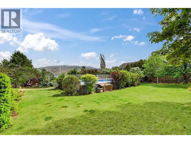 6241 Lipsett Avenue Peachland, British Columbia in Land for Sale in Penticton - Image 4