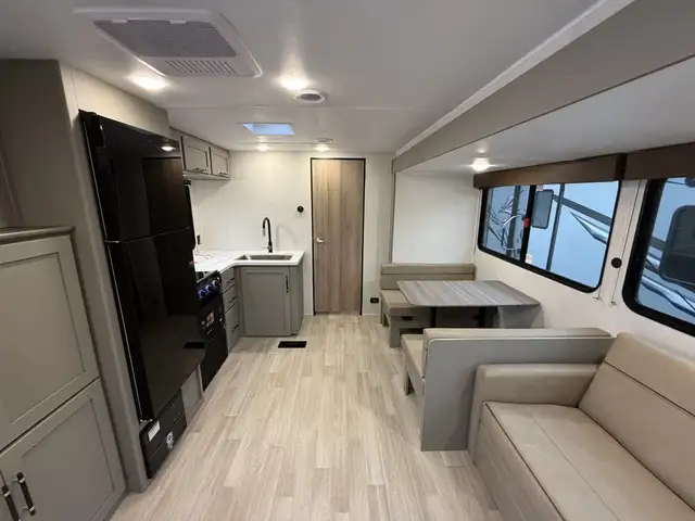 2026 KEYSTONE RV Hideout 291 BRWE in RVs & Motorhomes in Nelson - Image 18