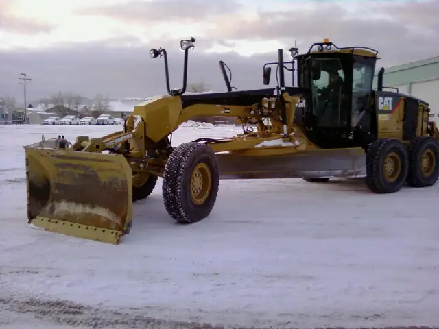 23.5R25 E-2/L-2 TUBELESS BRAND HILO SNOWMASTER in Tires & Rims in Mississauga / Peel Region - Image 8