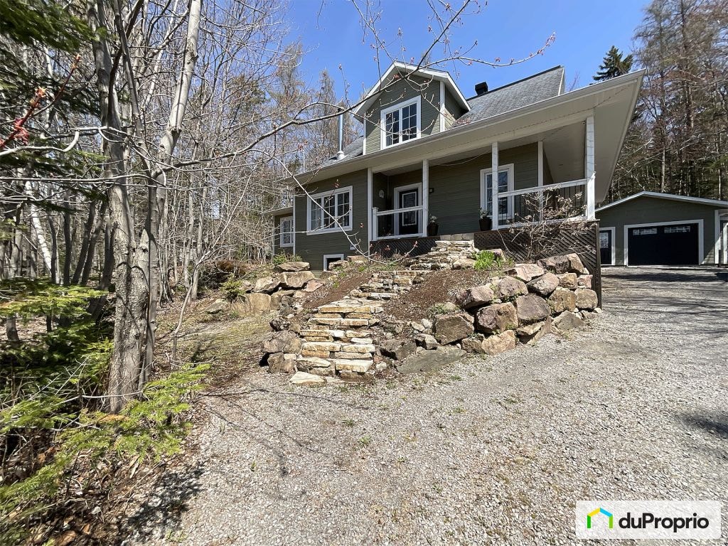 $659,000 - 1 1/2 Storey for sale in Lac-Beauport — photo 1