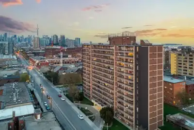 Junior 1 Bedroom Apartment for Rent - 1251 King Street West