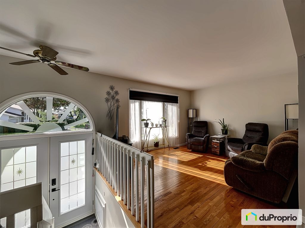 $590,000 - Bungalow for sale in St-Eustache — photo 2