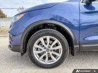 | NissanConnect w/ Apple CarPlay & Android Auto | Blind Spot Warning | Rear Parking Sensors | Heated... (image 8)