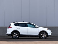 CARGET AUTOMOTIVE is thrilled to offer this The 2016 Toyota RAV4 XLE, a practical compact SUV offeri... (image 8)
