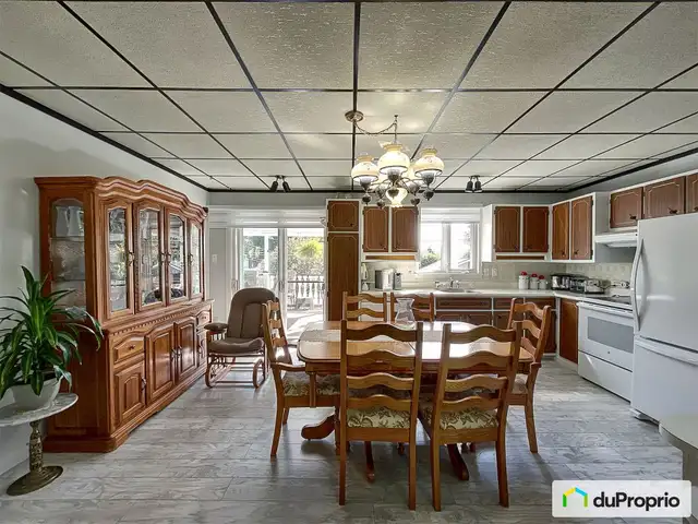 $410,000 - Bungalow for sale in Sherbrooke (Jacques-Cartier) in Houses for Sale in Sherbrooke - Image 6