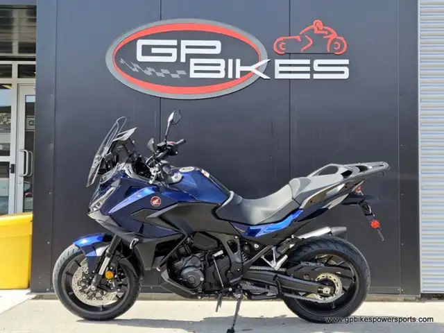 Honda NT1100 in Street, Cruisers & Choppers in Oshawa / Durham Region - Image 6