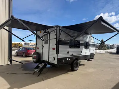 2022 Sunlite Sport 18RD – Dual Awnings | Off-Grid Ready | Lightweight Unique and well-equipped Sunli...