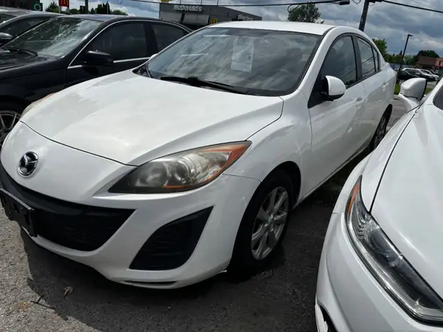 2011 mazda 3 manual 5 speed 157000 comes safety + warranty