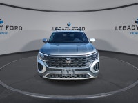 Navigation, Sunroof, Leather Seats, Premium Audio, Cooled Seats! Turn heads with this stylish 2024 V... (image 3)