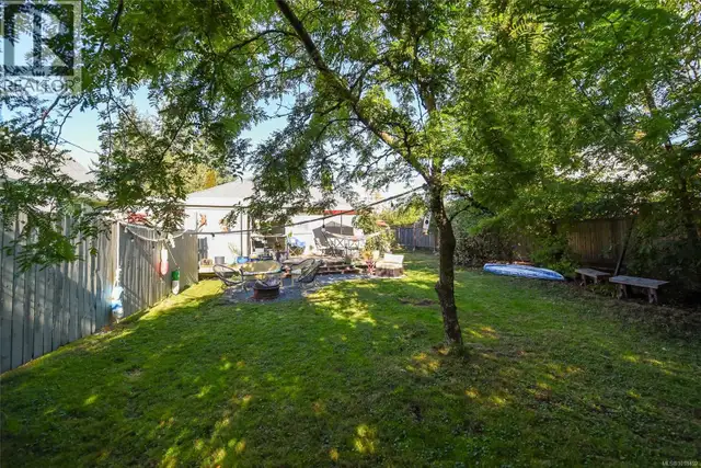 2767 Ulverston Ave Cumberland, British Columbia in Houses for Sale in Comox / Courtenay / Cumberland - Image 38