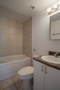 Akelius one bedroom apartment for rent. Located near Queen Mary Road and Cedar Crescent in the Cote-... (image 5)