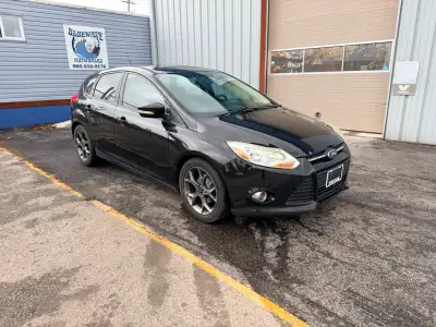 2013 Ford Focus 2.0L FWD Automatic Looking for a mid size car for the up coming winter time or looki...