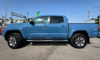 2019 Toyota Tacoma Doublecab Rugged and reliable, this 4x4 truck comes with a powerful 3.5L V6 engin... (image 1)