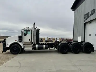 CUSTOM 2010 Kenworth T800 CAT C15 Tri Drive or cab and Chassis Tridem Located near Westlock, AB Engi...