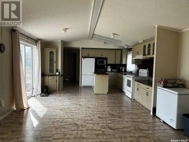 203 4th AVENUE E Coleville, Saskatchewan in Houses for Sale in Saskatoon - Image 7