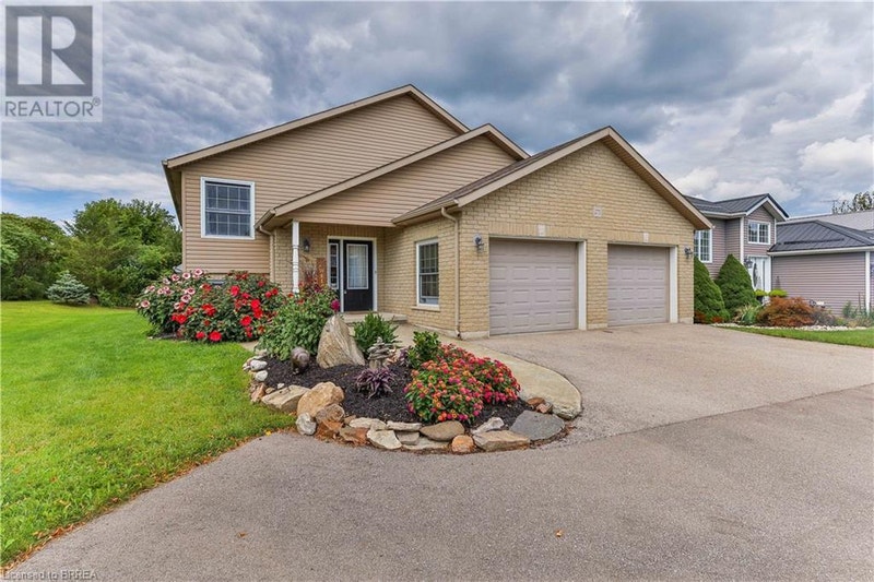 275 COLLEGE Street W Waterford, Ontario Houses for Sale Norfolk