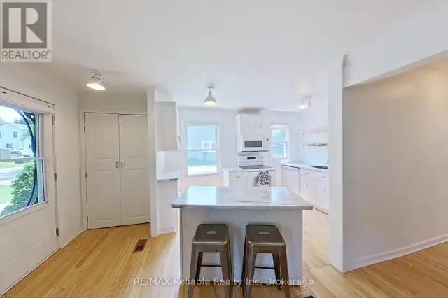 90 RAGLAN STREET Central Huron (Clinton), Ontario63006664519809123