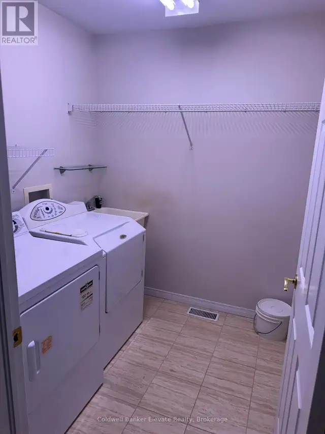 9 - 2705 KINGSWAY DRIVE Kitchener, Ontario in Houses for Sale in Kitchener / Waterloo - Image 6