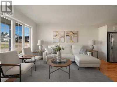 Welcome to this beautifully designed and meticulously maintained back-split townhouse that seamlessl...