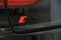 Traction intégrale quattro / V8 4.0 TFSI de 563 chevaux / Lumiere LED Matrix / Ensemble optiques noi... (image 8)