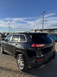 2014 Jeep Cherokee Limited – No Reported Accidents, Luxury & Capability Combined! No Reported Accide... (image 5)