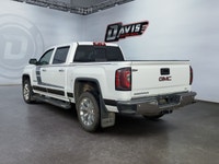 The Sierra 1500s bold exterior and wide stance make a powerful statement. 6.2L 8-cyl Flex Fuel Engin... (image 2)