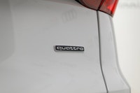 This Audi Q5 boasts a Intercooled Turbo Gas/Electric I-4 2.0 L/121 engine powering this Automatic tr... (image 8)