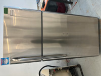 7190-Réfrigérateur Frigidaire Stainless top freezer refrigerator