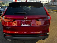 Welcome to Cumberland Honda 2026 Honda CR-V Hybrid Touring Radiant Red Metallic AWD CVT 2.0L 16V DOH... (image 8)