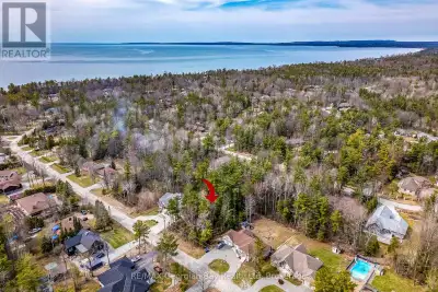 Located in the desirable neighborhood of Bluewater Beach. Less than a ten minute walk to the boardwa...