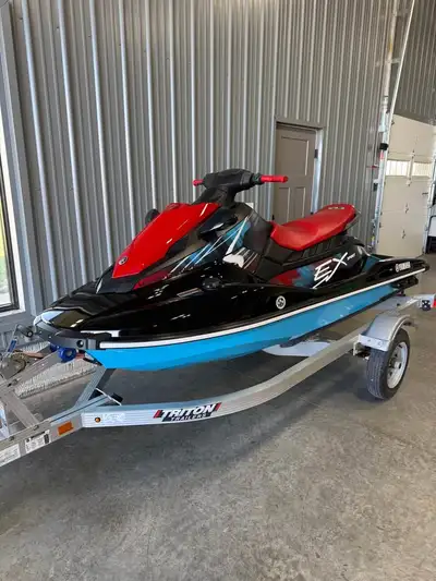 APPLY NOW: https://www.ridecollective.ca/get-pre-approved 2024 YAMAHA EX SPORT WAVERUNNER • Reliable...