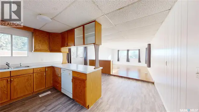 211 Railway AVENUE Wawota, Saskatchewan in Houses for Sale in Regina - Image 6