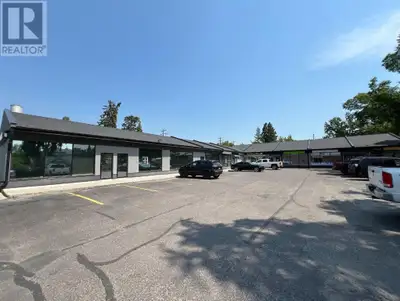 Welcome to Heritage Village!! Prime commercial space, in a well established and well tenanted strip...