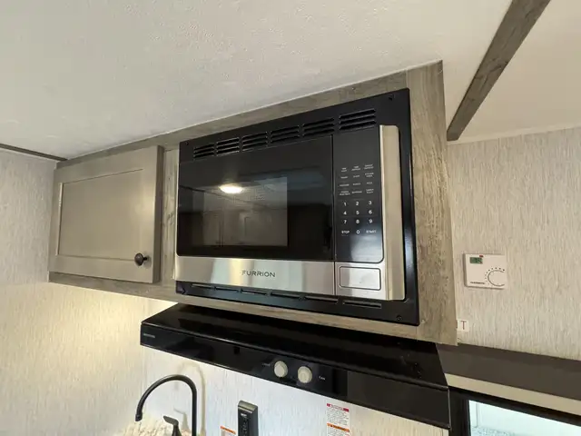 2026 ,Sun Lite,Sunset Park RV 13BD LTD in Travel Trailers & Campers in Kamloops - Image 13