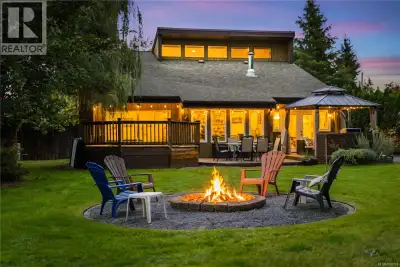 New windows, roof, ensuite, and backyard drainage set the tone for this well-maintained home in a qu...