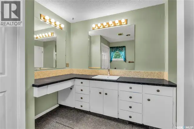 Clavet Acreage Blucher Rm No. 343, Saskatchewan in Houses for Sale in Saskatoon - Image 18