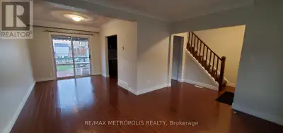 89 BERGEN ROAD Toronto (Dorset Park), Ontario