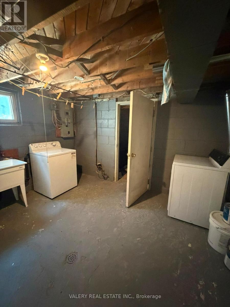 425 LIVINGSTON ROAD N Toronto (West Hill), Ontario 2