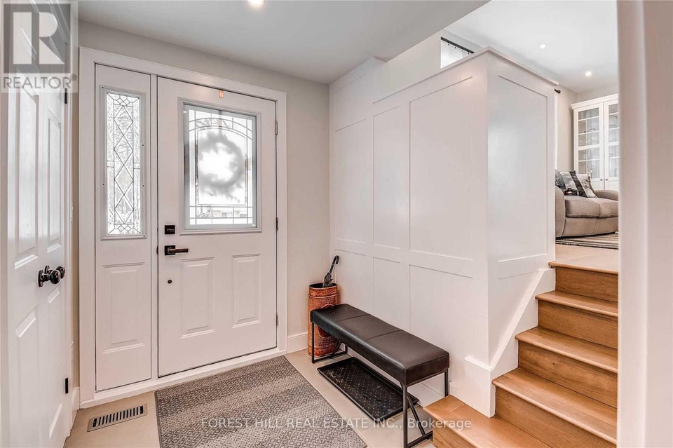3 SHAKESPEARE DRIVE Guelph (Victoria North), Ontario 3