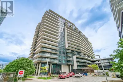 Amazing Penthouse Unit with Custom Made Furniture in The Cove Waterways Luxury Building! Fantasy One...