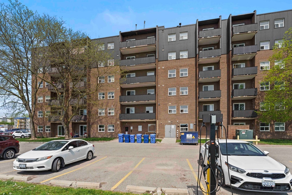 Meadowpark Apartments - 2 Bedroom, 1 Bath Apartment for Rent - C 3