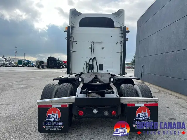 2015 Peterbilt 579 in Heavy Trucks in Saskatoon - Image 5