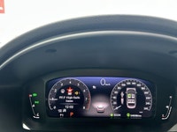 Boasting Honda’s renowned reliability and an impressive suite of premium features, this 2022 Honda C... (image 9)