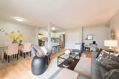 1 Bedroom For Rent - Oakville - Spacious - Newly Renovated!