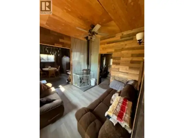 17215 277 ROAD Fort St. John, British Columbia in Houses for Sale in Fort St. John - Image 10