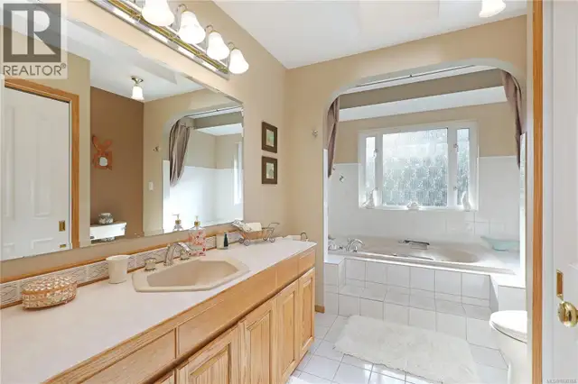 2371 Steelhead Rd Campbell River, British Columbia in Houses for Sale in Campbell River - Image 33