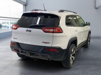 Check out this vehicle's pictures, features, options and specs, and let us know if you have any ques... (image 4)